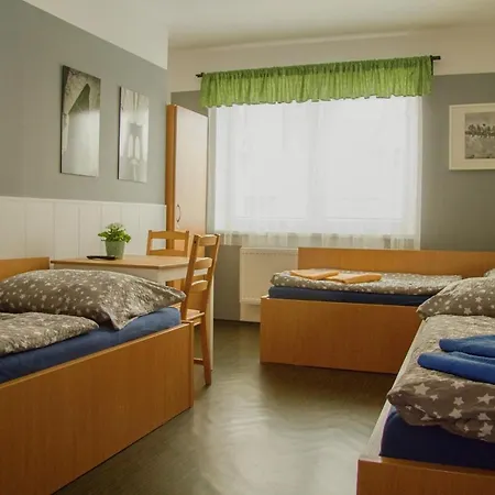 Πανσιόν 411 Solnice